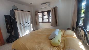 Krisada Beach Resort