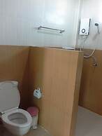 Krisada Beach Resort