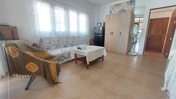 Krisada Beach Resort