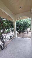 Krisada Beach Resort