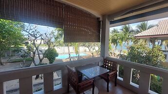 Krisada Beach Resort