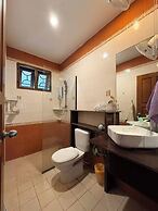 Krisada Beach Resort