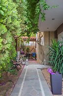 Malvasia Corner Studios