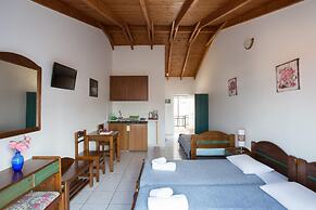 Malvasia Corner Studios