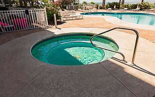 Destin Towers by Holiday Isle