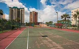 Destin Towers by Holiday Isle