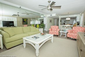 Destin Towers by Holiday Isle