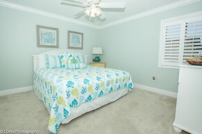 Destin Towers by Holiday Isle