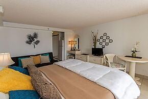 Island Colony by Hawaii Ocean Club