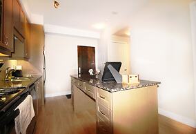 Livingsuites Toronto - 20 Blue Jays Way