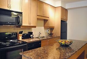 Livingsuites Toronto - 20 Blue Jays Way