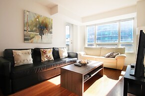 Livingsuites Toronto - 20 Blue Jays Way