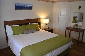 Silver Maple Inn