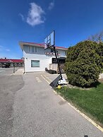 Tulip Motel