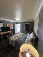 Tulip Motel