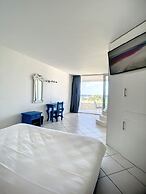 Le Domaine Anse Marcel Beach Resort