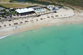 Le Domaine Anse Marcel Beach Resort