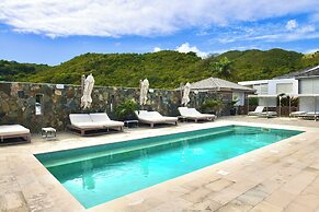 Le Domaine Anse Marcel Beach Resort