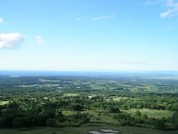 Rockwood Hotel & Spa