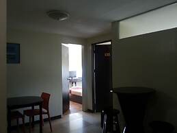 Crown Port View Hotel