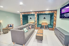 Destiny Student Meadow Court - Campus Accommodation