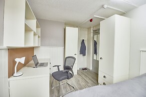 Destiny Student Meadow Court - Campus Accommodation