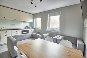 Destiny Student Meadow Court - Campus Accommodation