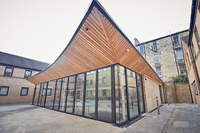 Destiny Student Meadow Court - Campus Accommodation