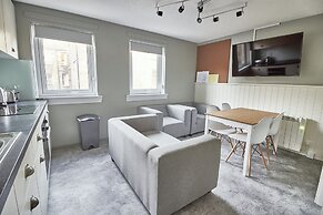 Destiny Student Meadow Court - Campus Accommodation