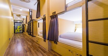 Matchbox Bangkok Hostel