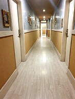 Hotel H
