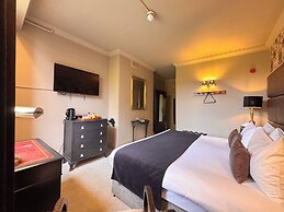 White Hart Hotel & Apartments