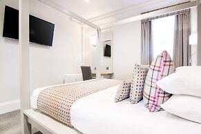 White Hart Hotel & Apartments