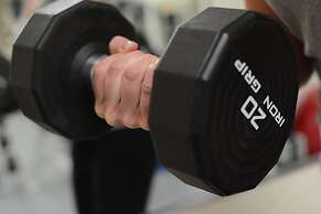 White Hart Hotel & Apartments