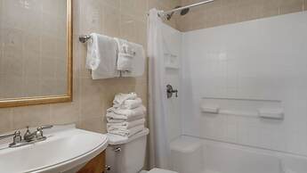 Montauk Oceanside Suites