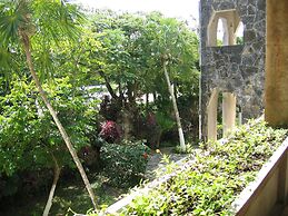 Condumel Condominiums