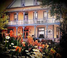 American River Inn
