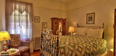 American River Inn