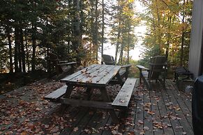 Algonquin Cottage Outpost
