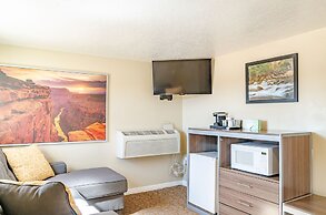 Mountain Ridge Cabins and Lodging