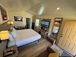 Mountain Ridge Cabins and Lodging