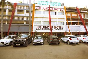 Jullundur Hotel