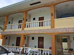 Gemini Hotel & Restaurant