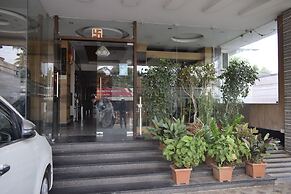 Hotel Tamizh Park