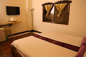 New iHouse Hotel - Hostel