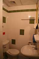 New iHouse Hotel - Hostel
