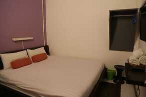New iHouse Hotel - Hostel
