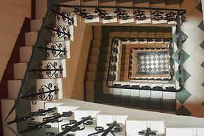 New iHouse Hotel - Hostel