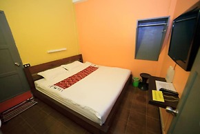 New iHouse Hotel - Hostel
