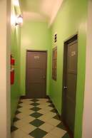 New iHouse Hotel - Hostel